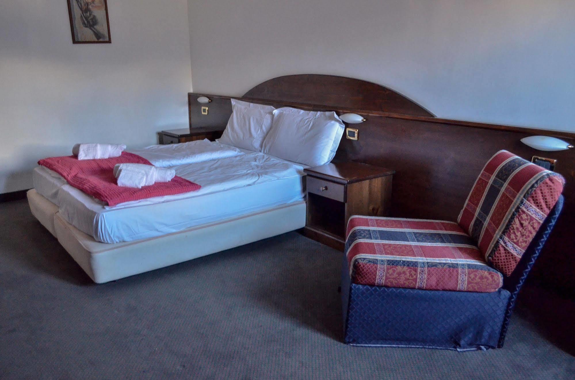 Hotel La Terrazza Oulx Εξωτερικό φωτογραφία